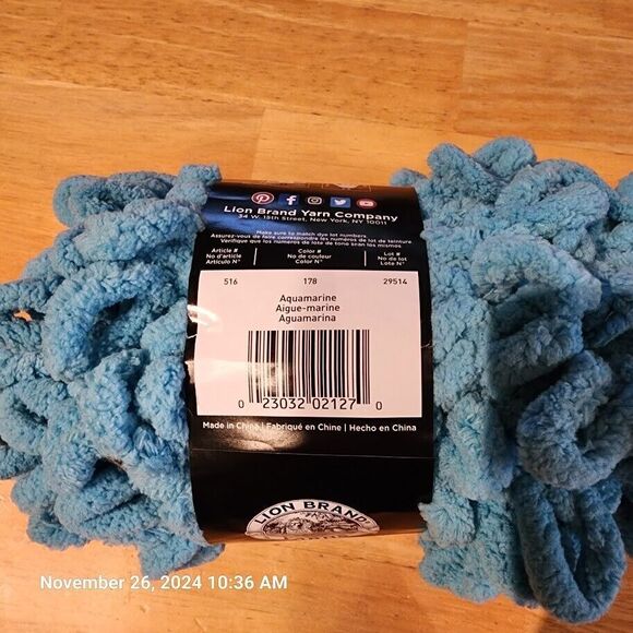 Lion Brand Off the Hook 6 Skeins Yarn Aquamarine Color 178 Lot 29514 No Tools - Picture 6 of 9